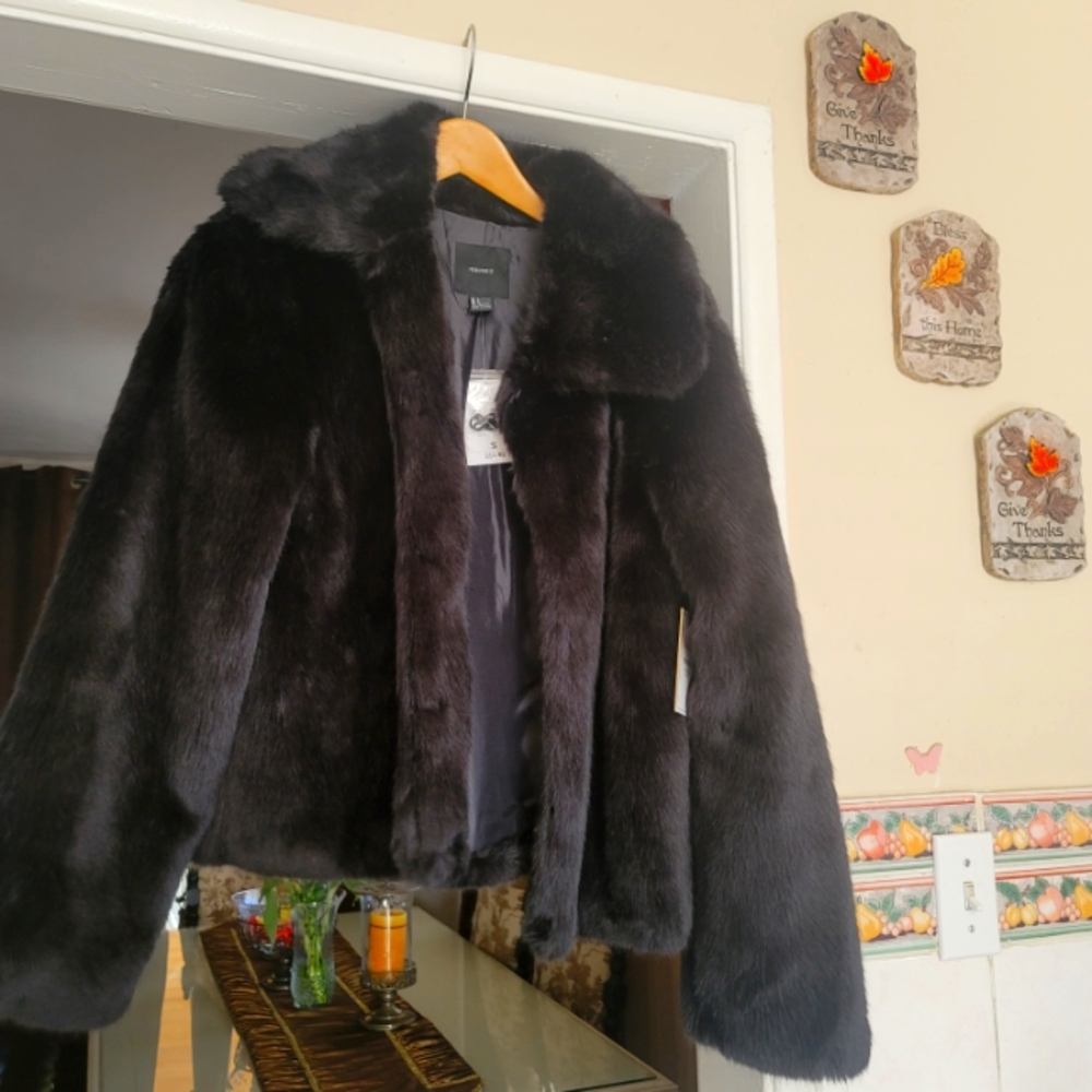 Coat - Picture 2 of 4
